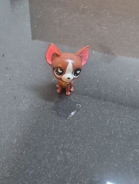 ZURU Mini Brands Fashion Surprise Vibe – Mini Dog / Chihuahua Figurine 🐾